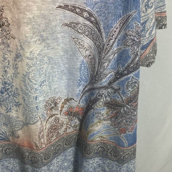 Avenue 22/24 Plus V-Neck Paisley Floral Beaded Embellished Short Sleeve Top - Picture 2 of 8